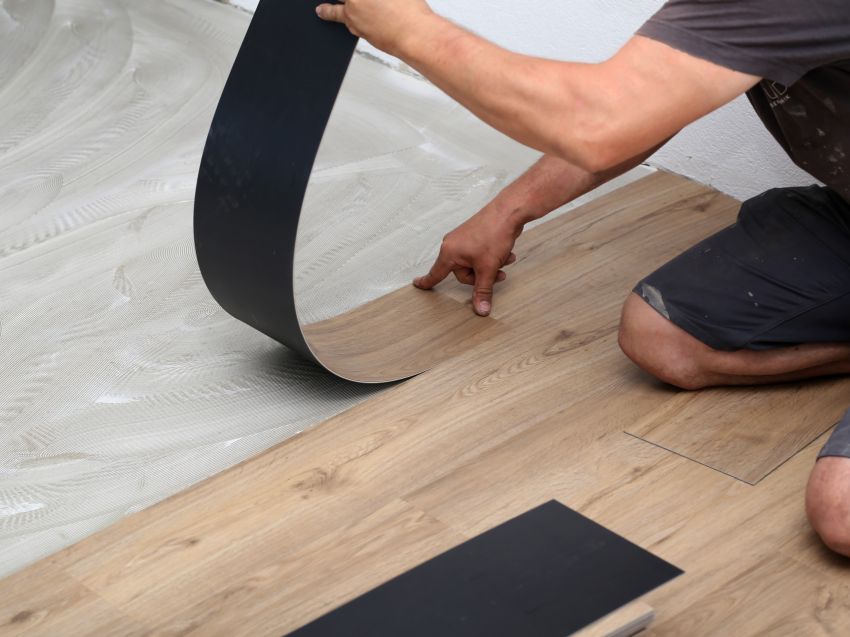 Come posare i pannelli in vinile? Guida passo passo e consigli